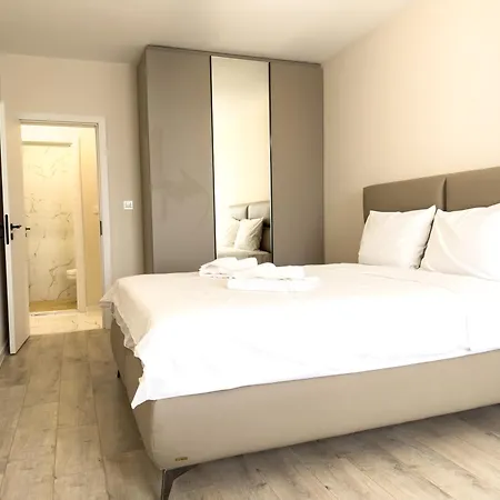 2br Business With Free Gym, By Holiwork Пловдив