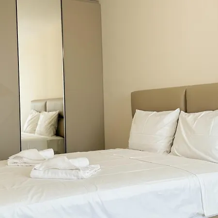 2br Business With Free Gym, By Holiwork Φιλιππούπολη