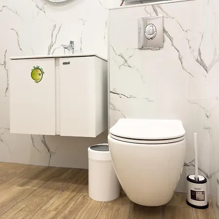 2br Business With Free Gym, By Holiwork Apartmán *