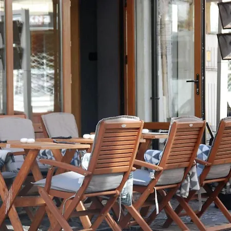 2br Business With Free Gym, By Holiwork Apartmán *