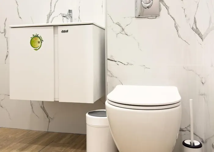 2br Business With Free Gym, By Holiwork شقة *