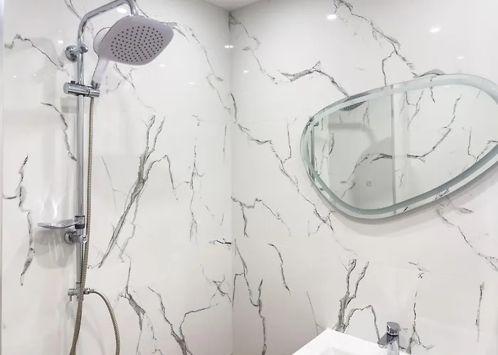 2br Business With Free Gym, By Holiwork شقة بلوفديف