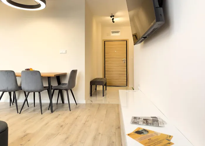 شقة 2br Business With Free Gym, By Holiwork